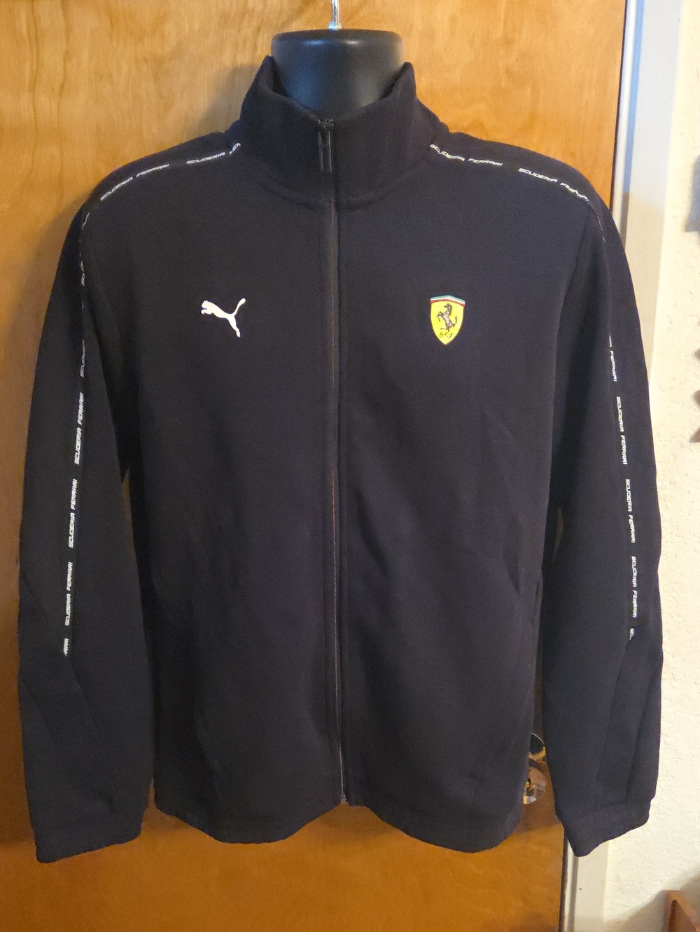 Scuderia Ferrari Puma Full Zip Black Track Jacket Size Medium